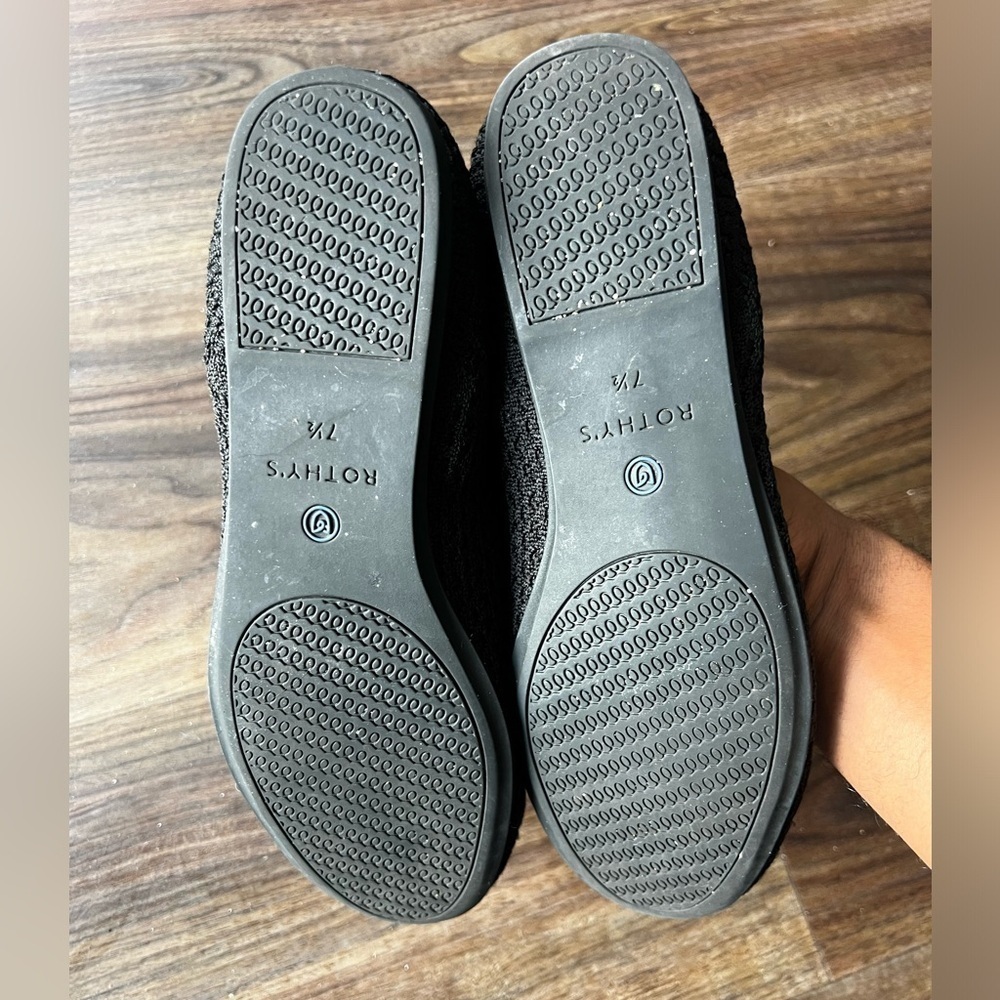 Rothy’s The Loafer in Black Honeycomb, size 7 - Picture 5 of 6